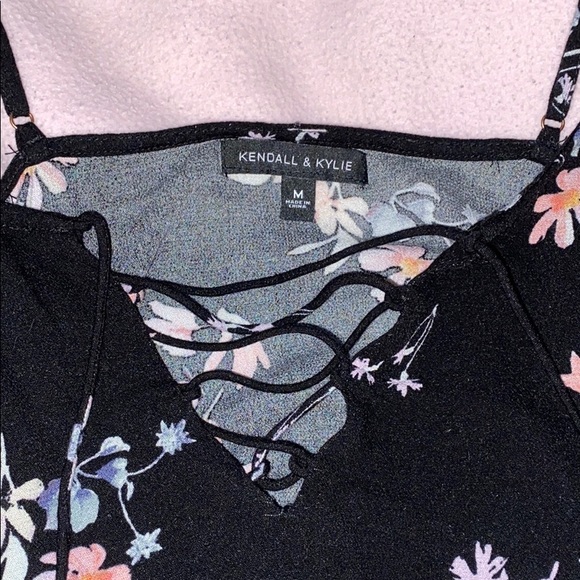 Kendall and Kylie cropped tank top - Picture 2 of 2